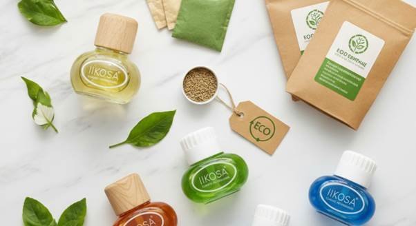 Collection of the best natural car air fresheners including wooden caps, ceramic diffusers, and sachets.